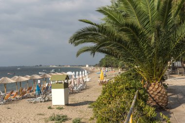 Chalkidiki, orta Makedonya, Yunanistan - 25 Ağustos 2014: Panoramik Alkinoos Beach Sithonia Yarımadası, Chalkidiki, orta Makedonya, Yunanistan