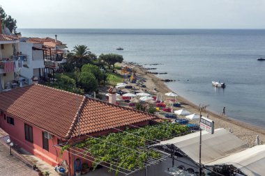Chalkidiki, orta Makedonya, Yunanistan - 25 Ağustos 2014: Gea Beach Sithonia Yarımadası, Chalkidiki, orta Makedonya, Yunanistan, panoramik görünüm