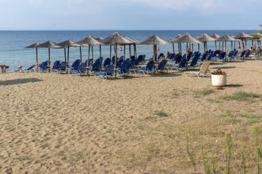 Chalkidiki, orta Makedonya, Yunanistan - 25 Ağustos 2014: Deniz manzarası, Fisher Beach Psakoudia Sithonia Yarımadası, Chalkidiki, orta Makedonya, Yunanistan