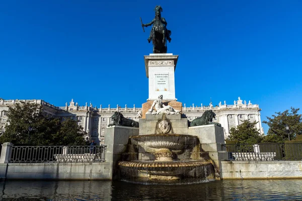 Мадрид Іспанія Січня 2018 Прекрасний Вид Пам Ятник Феліпе Королівського — стокове фото