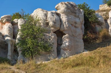 Kaya fenomen taş düğün yakınındaki şehir Kırcaali, Bulgaristan