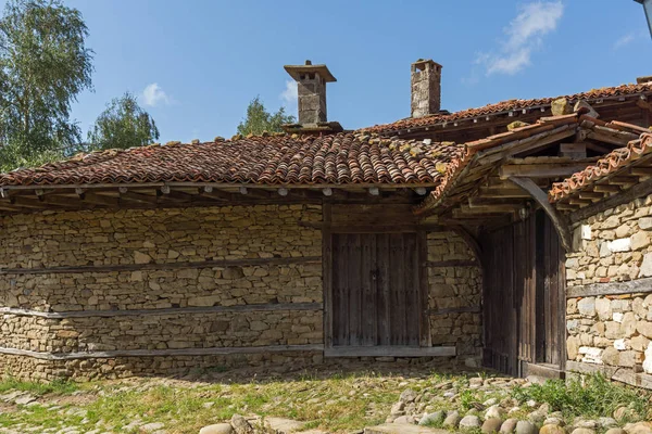 Zheravna mimari rezerv on dokuzuncu yüzyıl ile evler, Sliven bölge, Bulgaristan