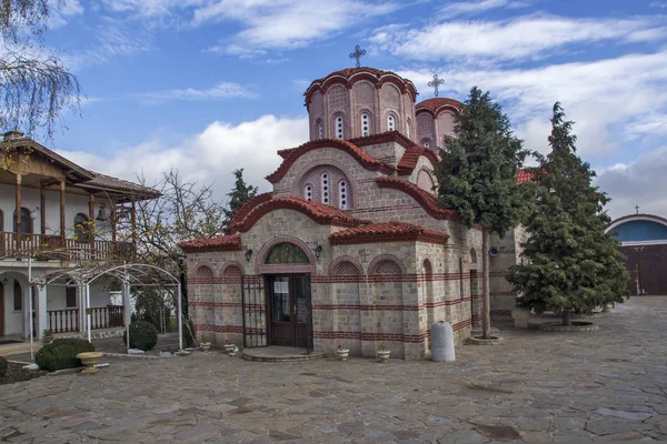 聖使徒ペテロの Lozen 修道院とポール ブルガリア ソフィア市地域 — ストック写真