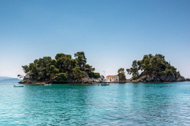 Parga, Yunanistan - 17 Temmuz 2014: yaz görünümü Parga şehir, Epirus, Yunanistan'ın şaşırtıcı