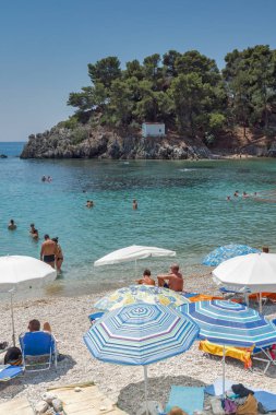 Parga, Yunanistan - 17 Temmuz 2014: yaz görünümü Parga şehir, Epirus, Yunanistan'ın şaşırtıcı