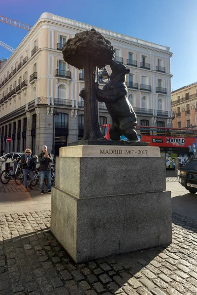 Madrid Espanha Janeiro 2018 Estátua Urso Morango Puerta Del Sol — Fotografia de Stock