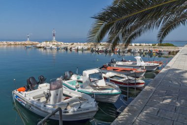 Taşöz, Yunanistan - 5 Nisan 2016: Bağlantı noktası, Skala Sotiros, Thassos Adası, Doğu Makedonya ve Trakya, Yunanistan  