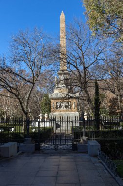 Madrid, İspanya - 22 Ocak 2018: Tipik bina şehir Madrid, İspanya