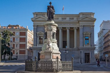 Madrid, İspanya - 22 Ocak 2018: Maria Cristina de Borbon heykel Madrid şehir, İspanya Prado Müzesi önünde