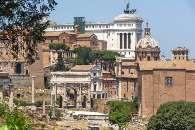 Rome, İtalya - 24 Haziran 2017: Panoramik Palatine Tepesi üzerinden kalıntıları Roma, İtalya Roma Forumu için