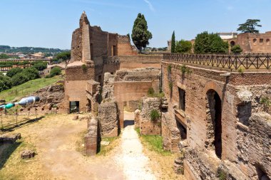 Rome, İtalya - 24 Haziran 2017: Panoramik harabelerini Palatine Tepesi City Roma, İtalya