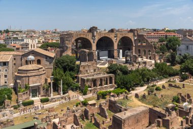 Rome, İtalya - 24 Haziran 2017: Panoramik Palatine Tepesi üzerinden kalıntıları Roma, İtalya Roma Forumu için