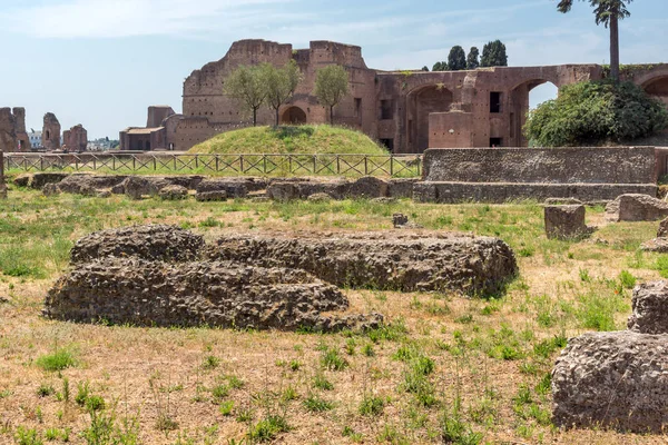 Rom Italien Juni 2017 Panoramautsikt Över Ruinerna Palatinska Kullen Staden — Stockfoto