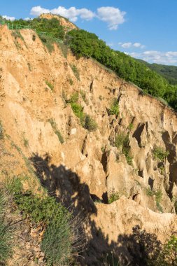 Kaya oluşumu ile Stob Piramitler, Rila Dağı, Köstendil bölge, Bulgaristan manzara