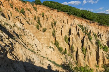 Kaya oluşumu ile Stob Piramitler, Rila Dağı, Köstendil bölge, Bulgaristan manzara