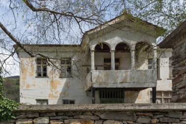 Köy Kosova ile orijinal on dokuzuncu yüzyıl evler, Plovdiv bölge, Bulgaristan