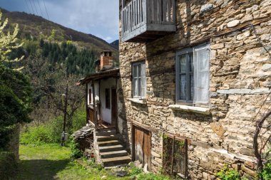 Köy Kosova ile orijinal on dokuzuncu yüzyıl evler, Plovdiv bölge, Bulgaristan