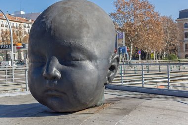 Madrid, İspanya - 22 Ocak 2018: gece gündüz çalışmak Antonio Lopez şehir Madrid, İspanya