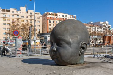 Madrid, İspanya - 22 Ocak 2018: gece gündüz çalışmak Antonio Lopez şehir Madrid, İspanya