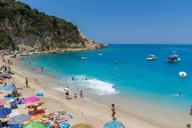 Kathisma Beach, Lefkada, Yunanistan - 16 Temmuz 2014: Turizm, Kathisma beach, Lefkada, Ionian Islands, Yunanistan