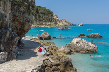 Kathisma Beach, Lefkada, Yunanistan - 16 Temmuz 2014: Turizm, Kathisma beach, Lefkada, Ionian Islands, Yunanistan