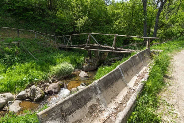 Ponte Legno Sul Fiume Fotinovo Vicino Villaggio Fotinovo Nella Montagna — Foto Stock