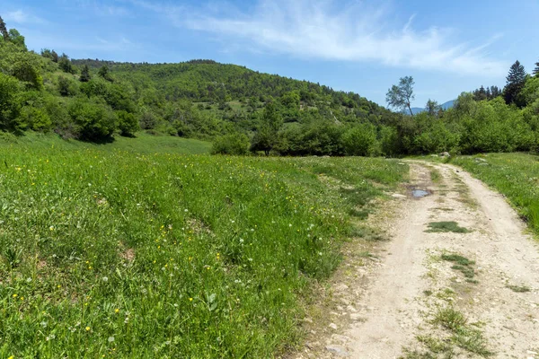 Lente Landschap Van Groene Heuvels Buurt Van Dorp Van Fotinovo — Stockfoto