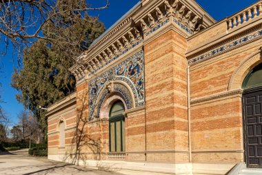 Madrid, İspanya - 22 Ocak 2018: Palace Velazquez Retiro Park City, Madrid, İspanya