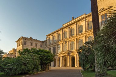 Rome, İtalya - 24 Haziran 2017: Sarı günbatımında günbatımı Palazzo Barberini - Ulusal Galeri Antik Sanat Roma, İtalya