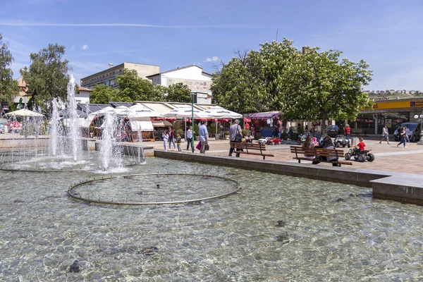 Çeşme Sandanski 'de yaya caddesinde.