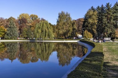 Sofya 'daki South Park' ın sonbahar manzarası