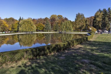 Sofya 'daki South Park' ın sonbahar manzarası