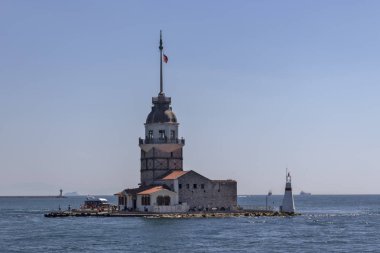 İstanbul 'dan İstanbul' a ve Bakire Kulesi 'ne
