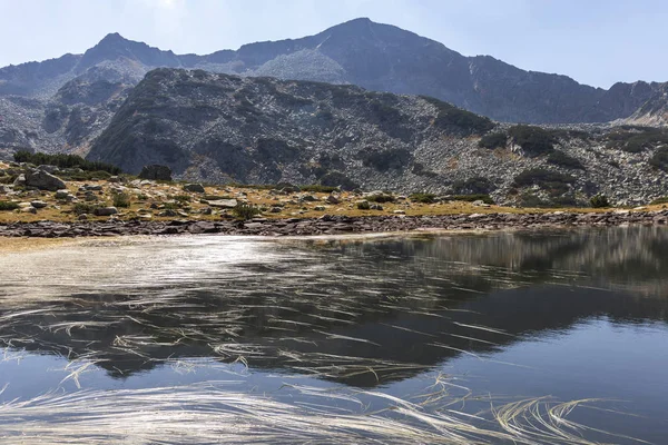 Krajina s Žabím jezerem na hoře Pirin, Bulharsko — Stock fotografie