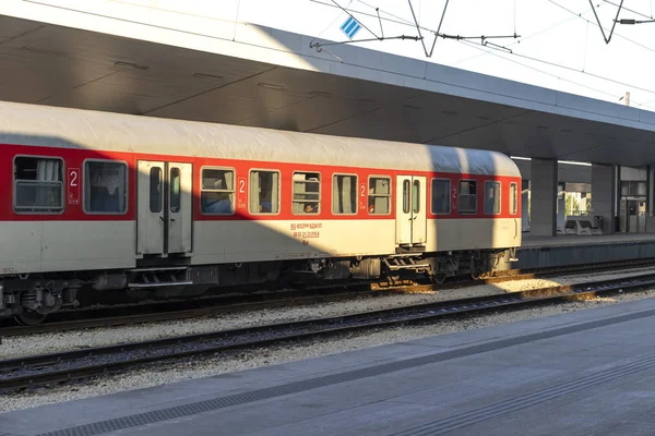 Central järnvägsstation i staden Sofia, Bulgarien — Stockfoto