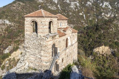 Bulgaristan 'ın Asenovgrad kenti yakınlarındaki Asen Kalesi harabeleri