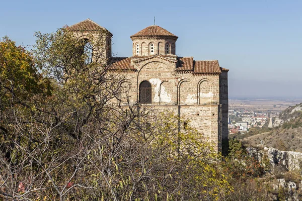 Ruïnes van Asen Fort bij de stad Asenovgrad, Bulgarije — Stockfoto