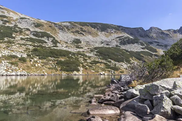 Lanskap The Long Lake, Pirin Mountain, Bulgaria — Stok Foto