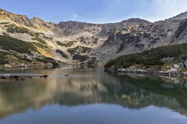 Paesaggio del lago lungo, Pirin Mountain, Bulgaria — Foto Stock