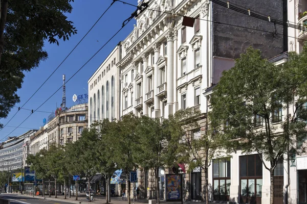 Typisk gata och byggnad stad Belgrad — Stockfoto