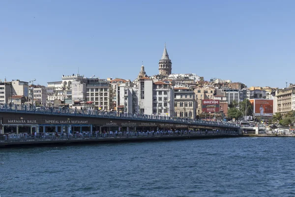 Panorama do Bósforo ao Chifre de Ouro na cidade de Istambul — Fotografia de Stock