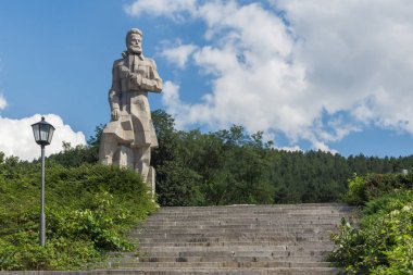 Bulgaristan 'ın Kalofer kentinde Hristo Botev anısına inşa edildi