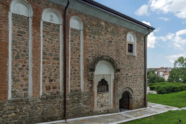 Igreja da Assunção da Santa Mãe em Kalofer, Bulgária — Fotografia de Stock