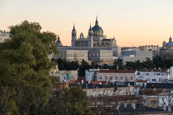 Royal Palace and Almudena Cathedral in City of Madrid — Stock Photo, Image