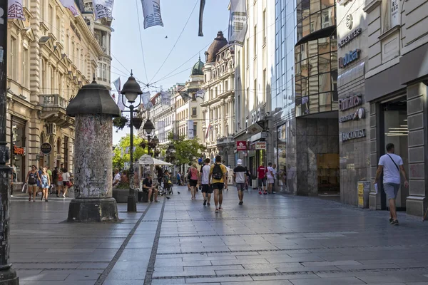 Улица Принца Михаила в центре города Белград, Сербия — стоковое фото
