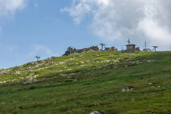 Letní krajina poblíž vrcholu Černí Vrah na hoře Vitosha, Bul — Stock fotografie