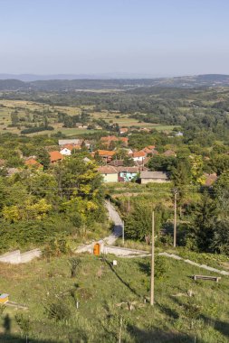 Manastırdan Sırbistan 'ın Lesje kasabasına Panorama