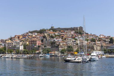 Yunanistan 'ın Kavala kentinin toprak döşeme manzarası