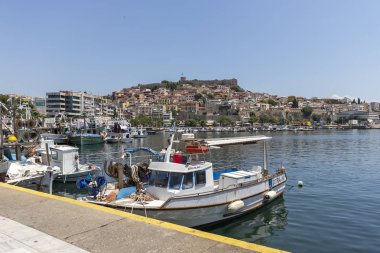 Yunanistan 'ın Kavala kentinin toprak döşeme manzarası
