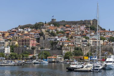 Yunanistan 'ın Kavala kentinin toprak döşeme manzarası